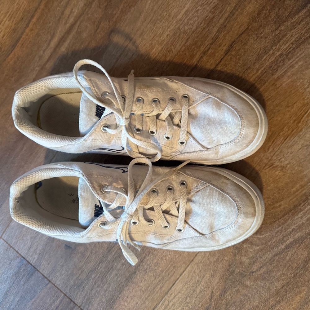 Nike Beige Mesh Sneakers